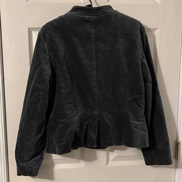 Blazer - Picture 3 of 4